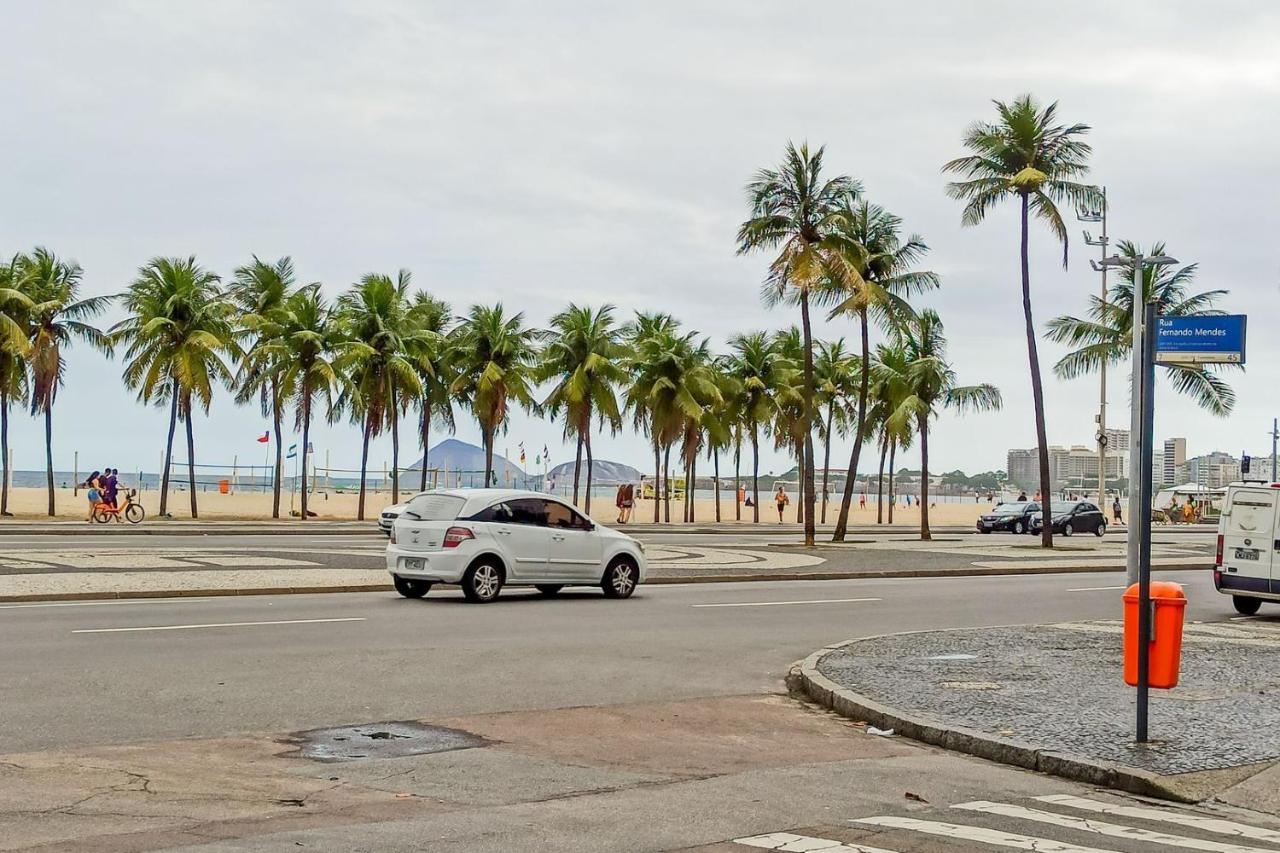 Conforto E Relax, Caminhando Para A Praia De Copacabana, Quarto E Sala, Completo, Com Wi Fi, Cozinha, Ar Condicionado Rio de Janeiro Bagian luar foto